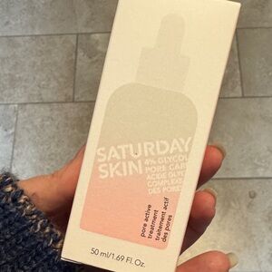 Saturday Skin 4% Glycolic Pore Care Treatment - Pink